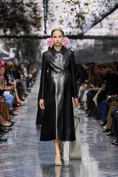 Look 52